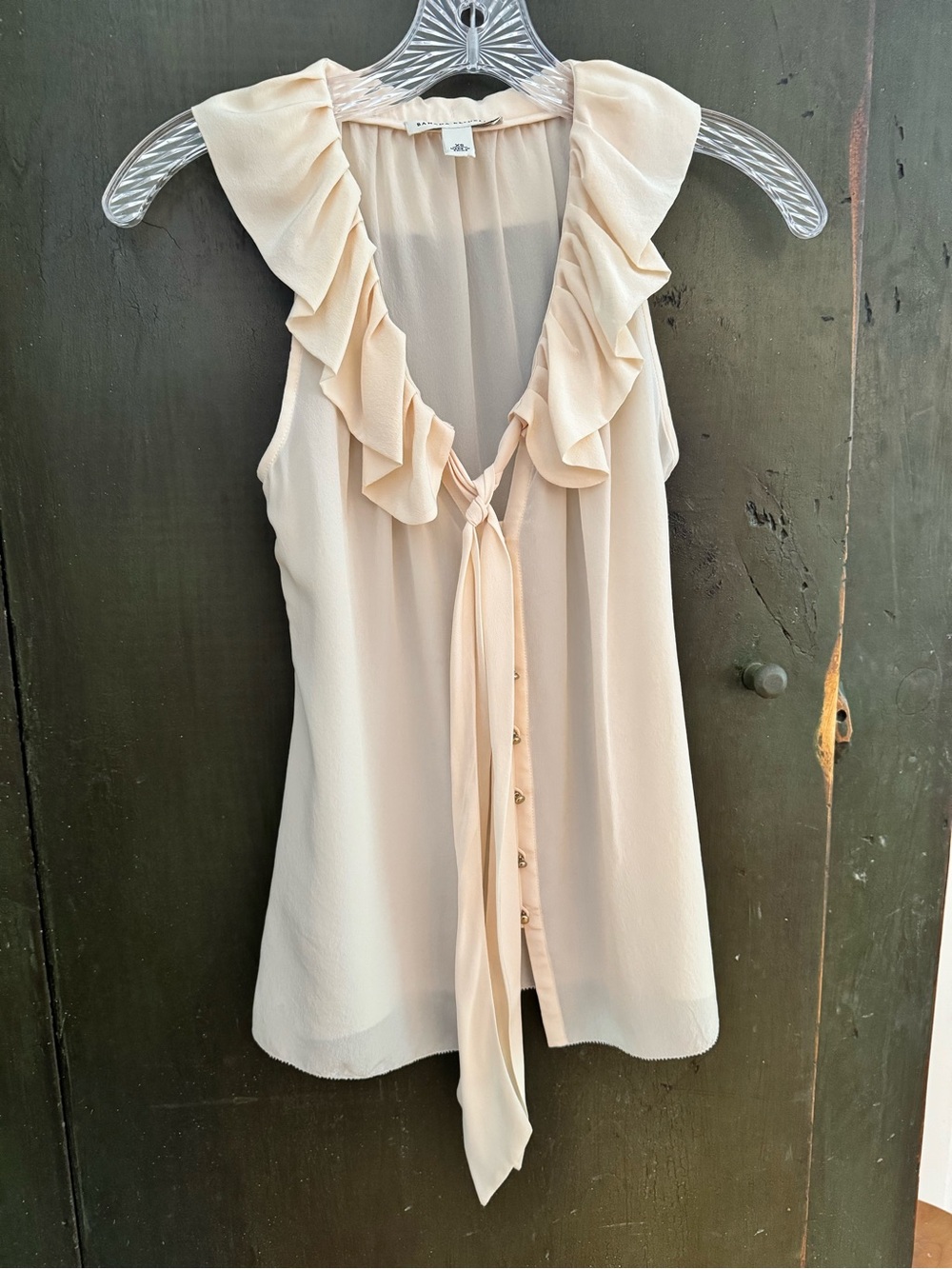 Banana Republic 100% Silk Cream Ruffle V-Neck Sleeveless Blouse, Women’s Size XS